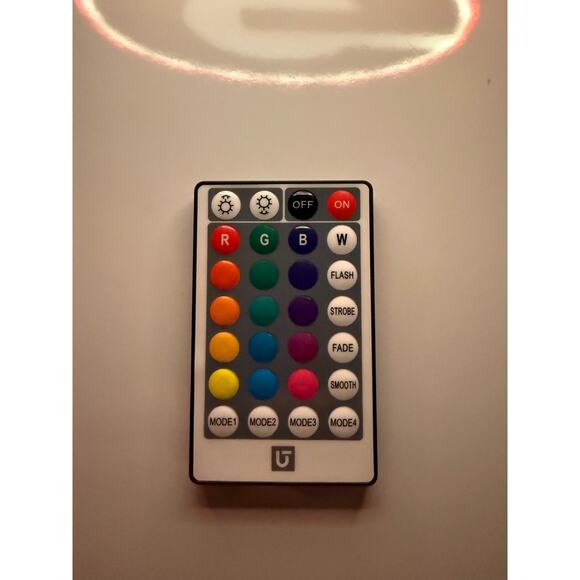 UGA Georgia Bulldogs Multicolored LED Light Box with Effects Remote and Stand - Picture 6 of 11